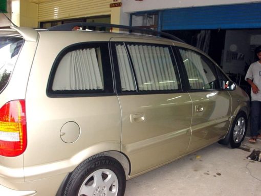 chevrolet-zafira_car curtain_1